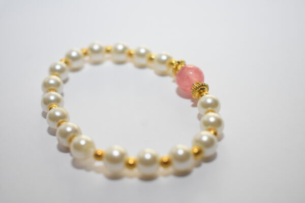 🌸 Pink Glow Pearl Bracelet ✨🌟