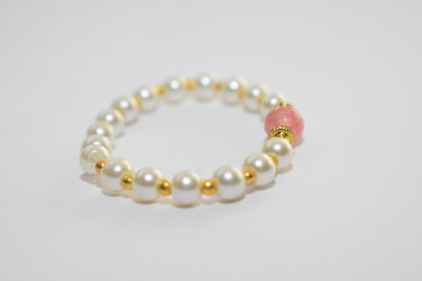🌸 Pink Glow Pearl Bracelet ✨🌟